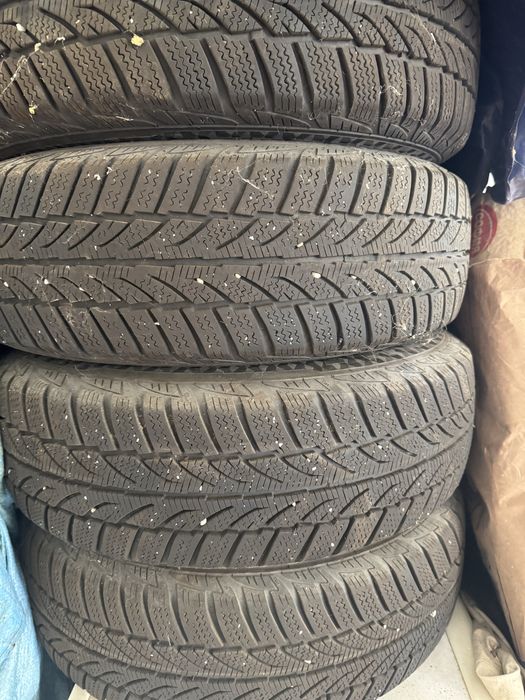 Гуми Зимни  Нови 14  Давам ги Със Джантите