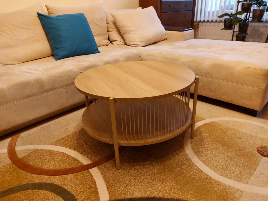 Холна масичка, нова от Юск