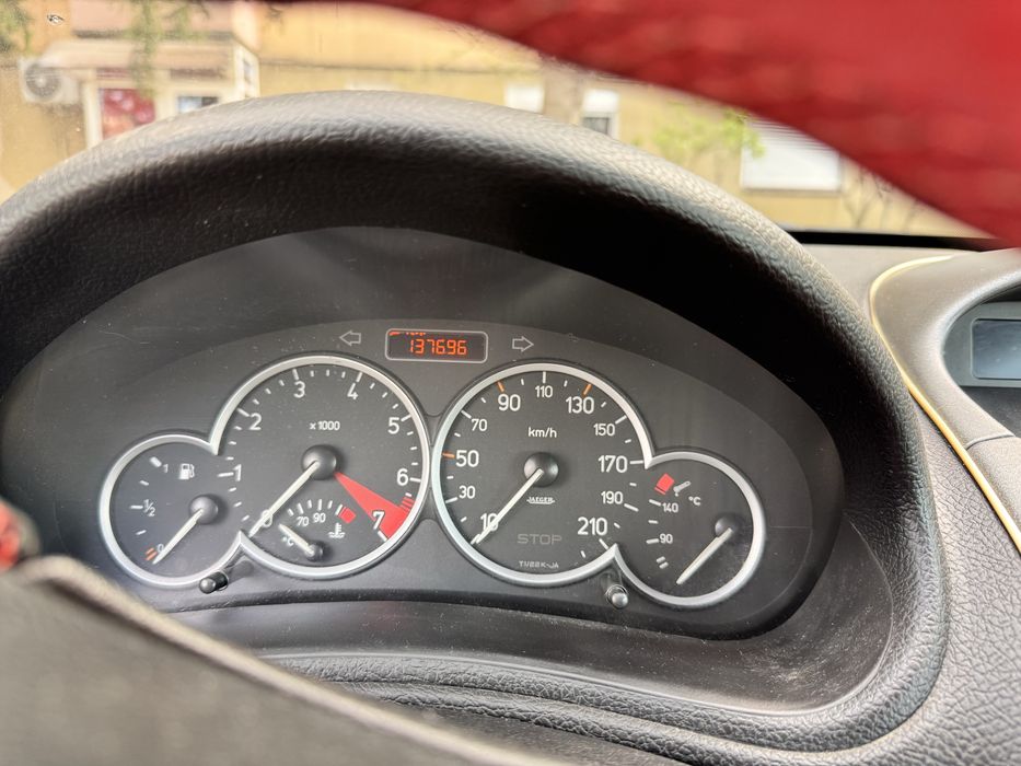 Peugeot 206 - stare foarte buna, intretinuta, multe piese schimbate