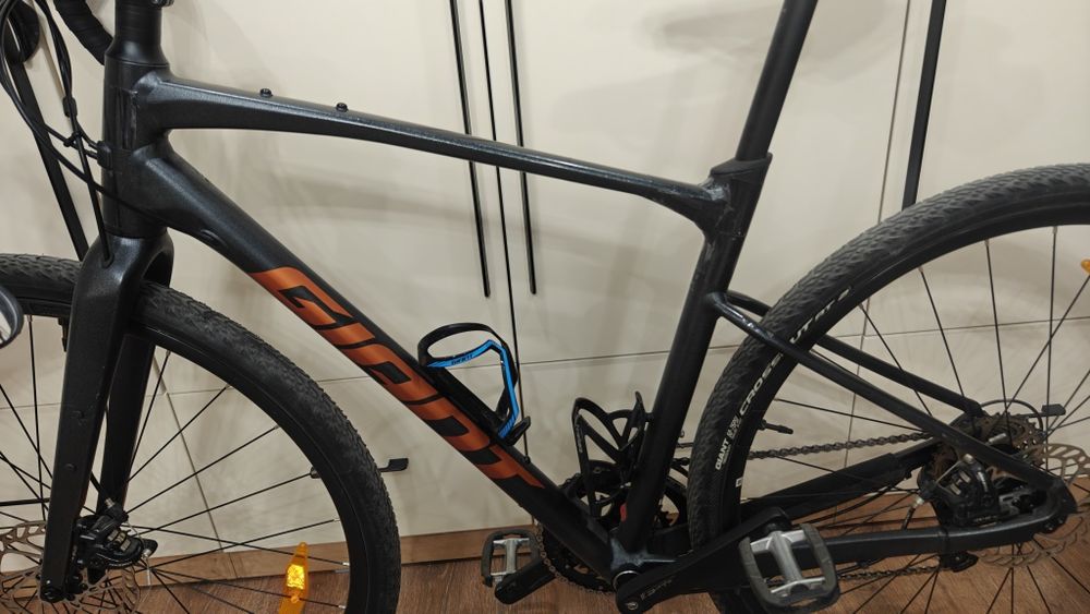 Продам велосипед Giant Revolt 2