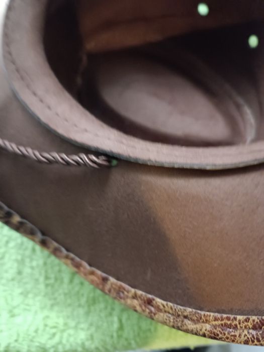 Pălărie cowboy  impermeabil