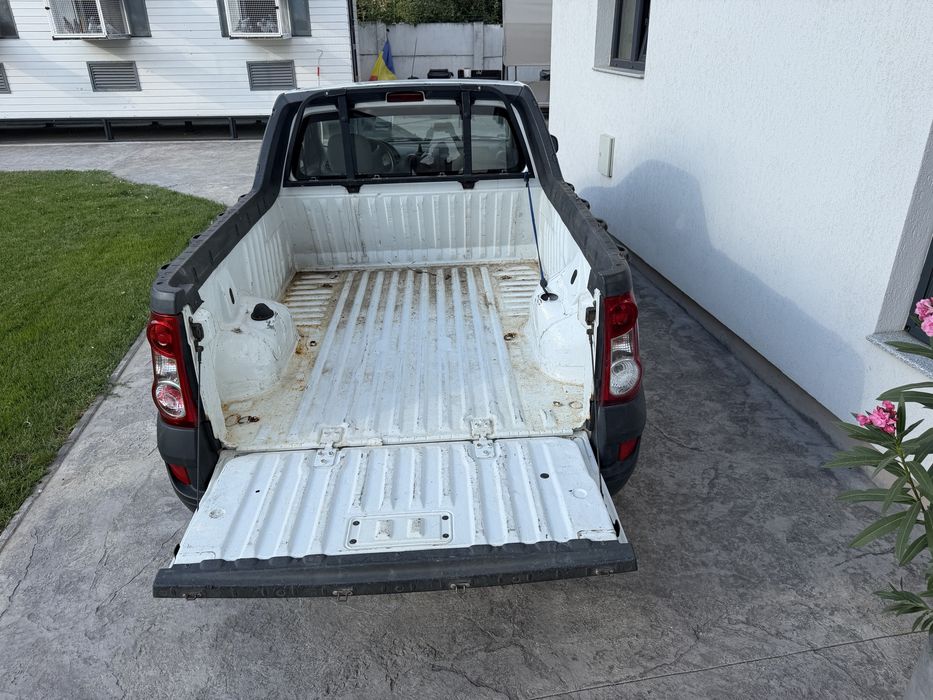 Vand Logan pick up