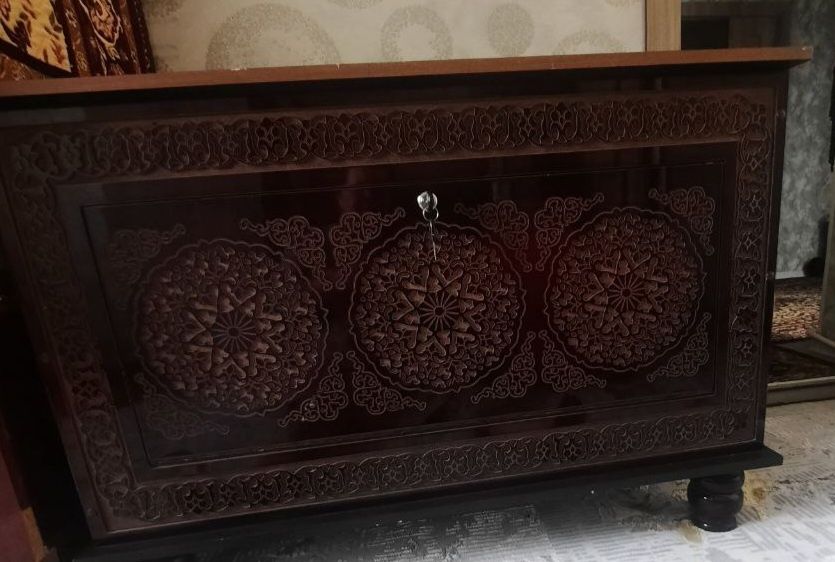 Sanduq sotiladi.  yangi