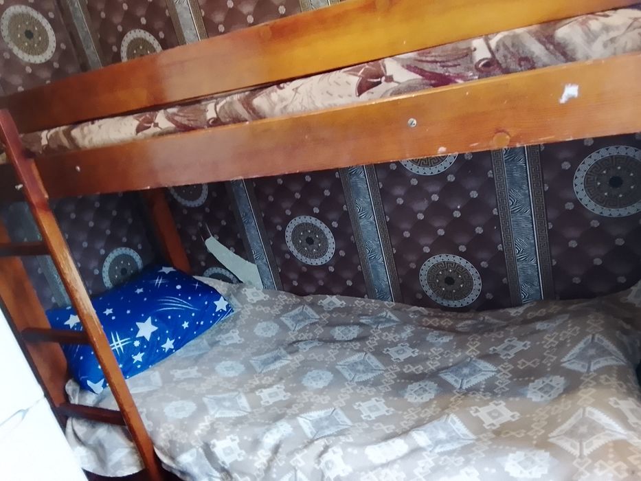 Кровать двухъярусная