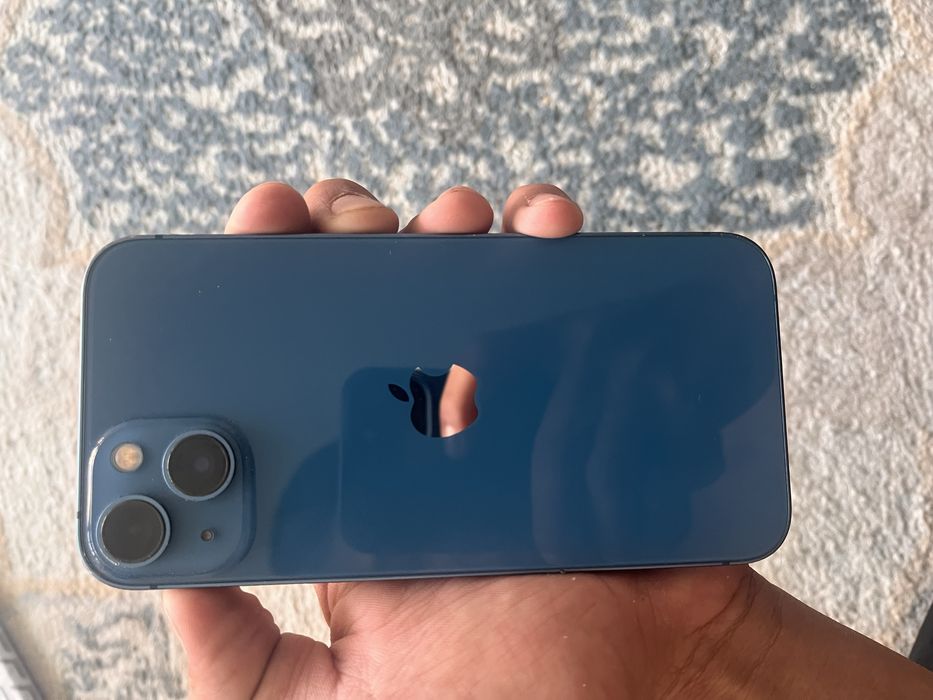iPhone 13, синий