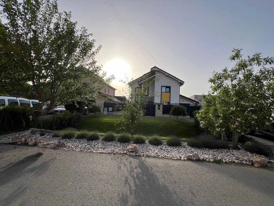 Casă de vânzare în Dumbrăvița, direct de la proprietari!