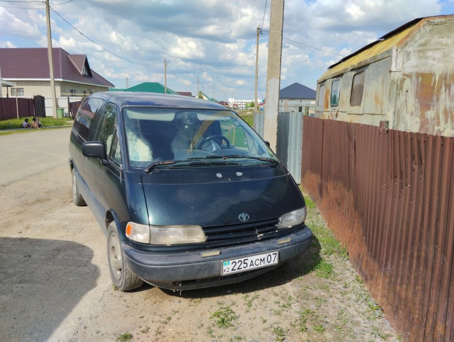 Продам тоету превия