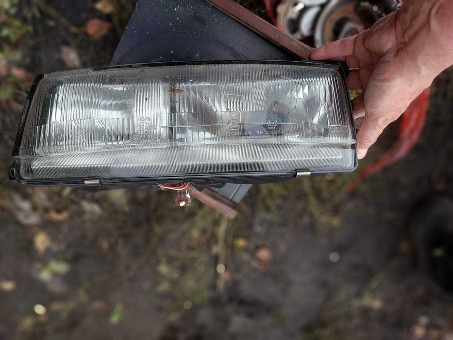 Оптика б/у на Mitsubishi Lancer 90-91гг