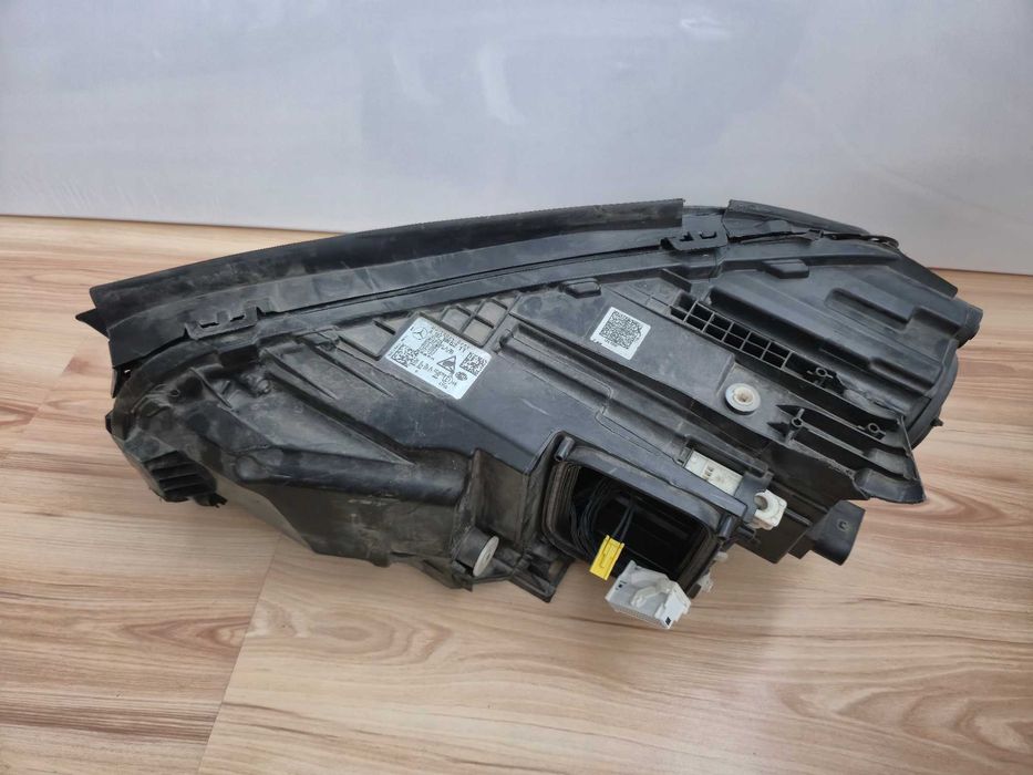 Far Dreapta Mercedes GLE 167 W167 Multibeam cod A1679065211