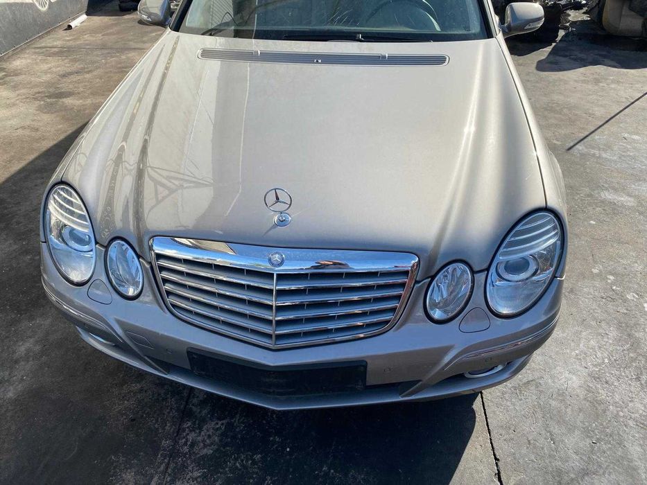 Dezmembrez mercedes e class w211 facelift 3.0 v6 om 642/far/bara/aripa