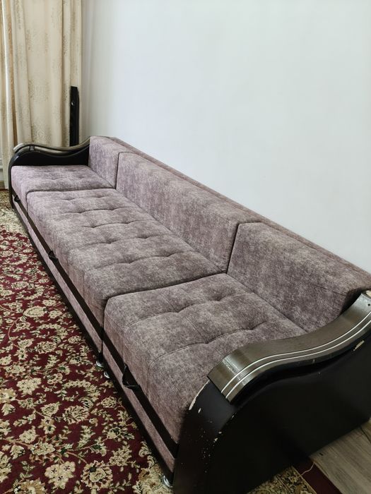 Продаю диван в хорошем состояний