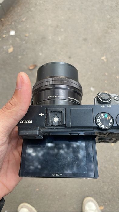 В продаже Sony a6000