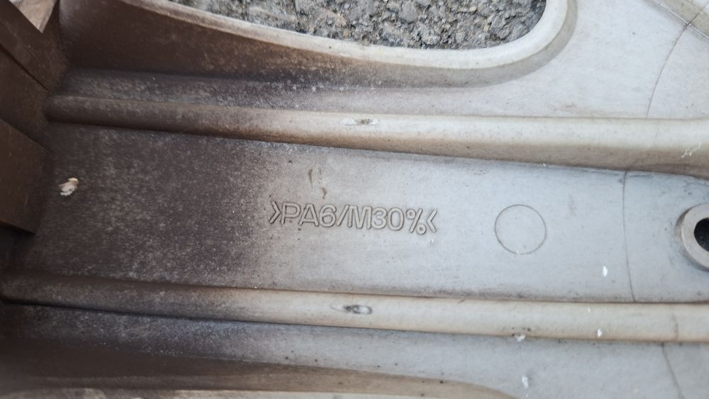 Оригинални тасове за Рено 16 Цола