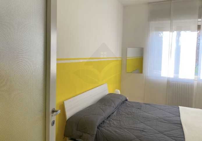 Дава се под наем Тристаен апартамент в Пловдив, Младежки Хълм - 80 кв.м за 298.86 € - Снимка #3