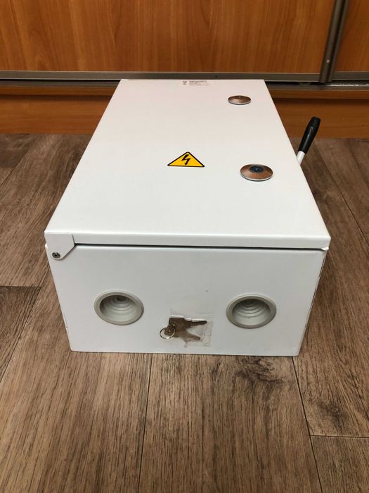 Рубильник с предохранителями на 250 Ампер