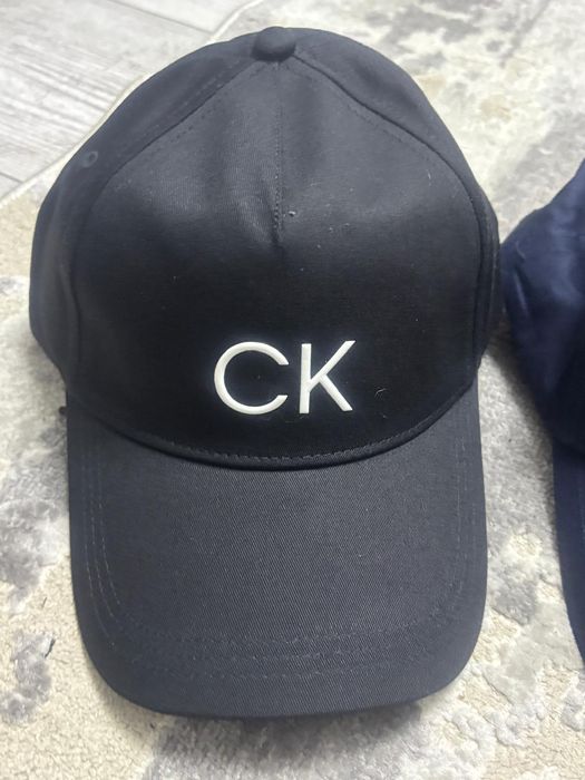 Vind șapcă Calvin Klein