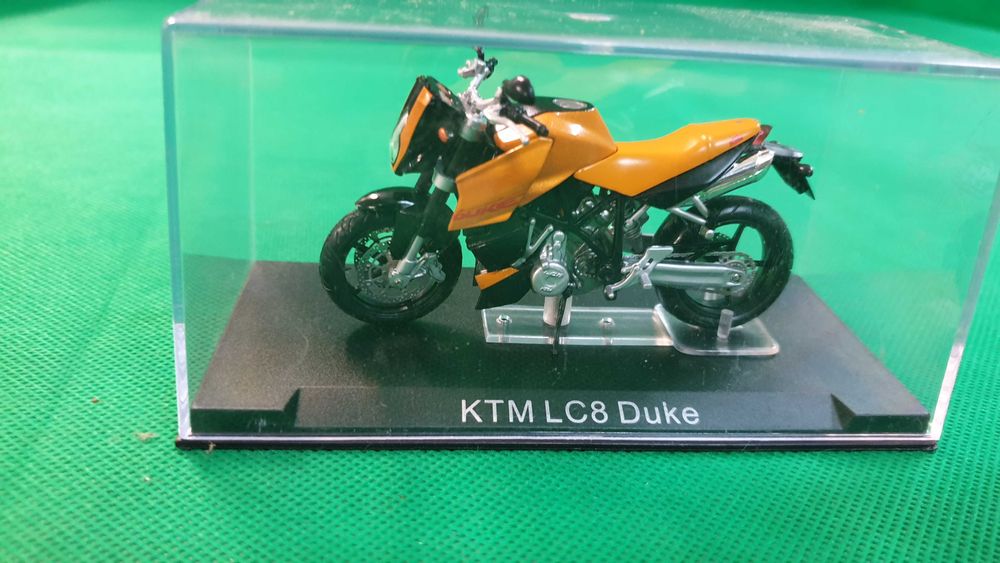 Motociclete scara 1/24 - LOT