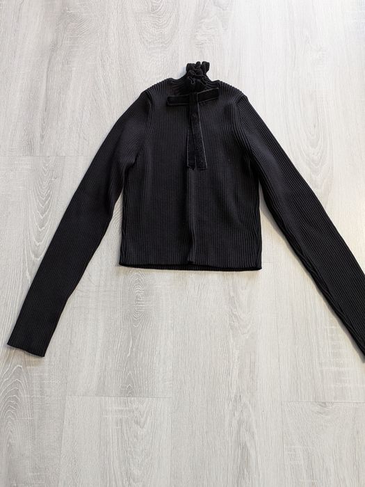 Helancă Zara neagră, tricot striat cu fundă catifea