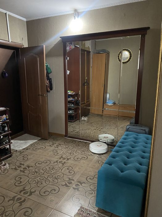 Продам 4 комн квартиру н/пл
