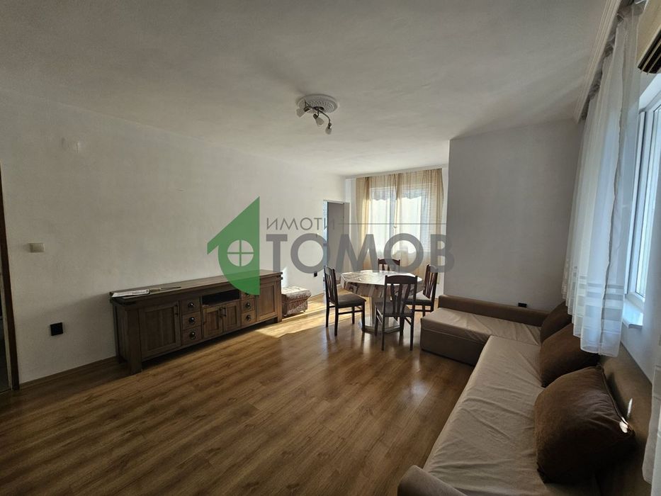 Дава се под наем Тристаен апартамент в Стара Загора, Център - 100 кв.м за 382.5 € - Снимка #1