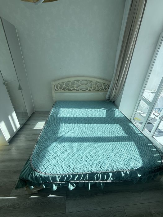 Продам кроватт с матарос