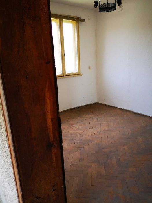 Продава се Къща в Берковица - 205 кв.м за 398 €/кв.м - Снимка #4