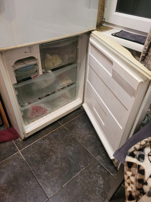 Холодильник,  2 камеры