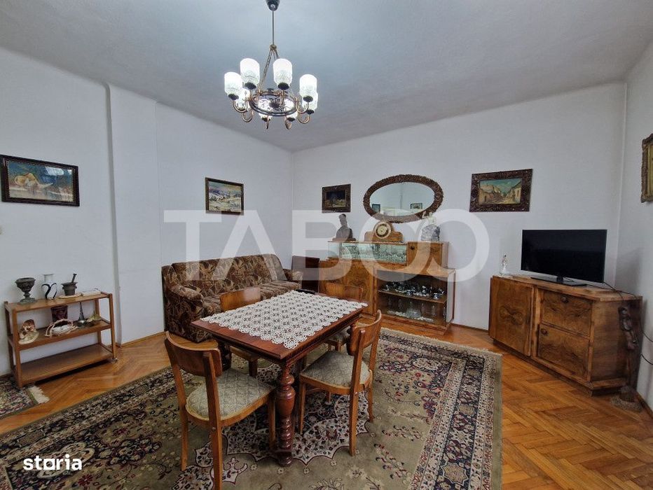 Apartament central 4 camere spatiu comercial garaj si pivnita Sibiu