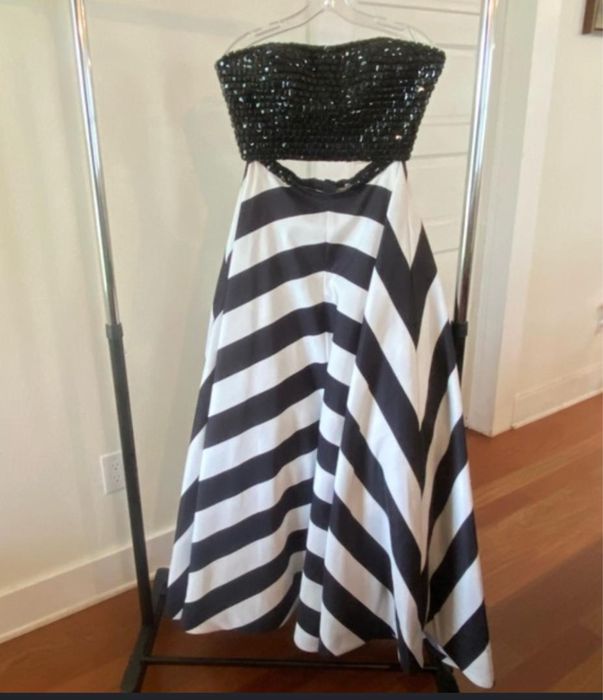 Роскошное вечернее платье Sherri Hill