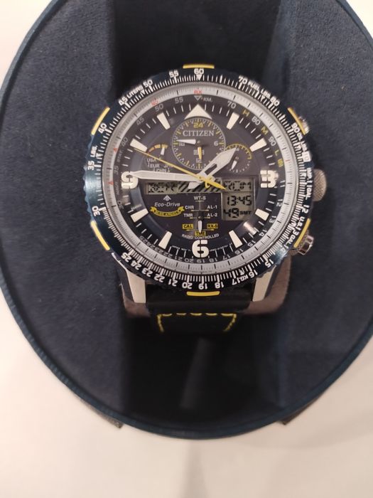 Продавам Citizen skyhawk