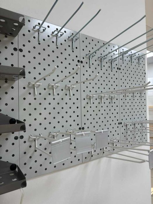 Teshilgan panel, перфопанель, do'konda ilgaklar uchun panel