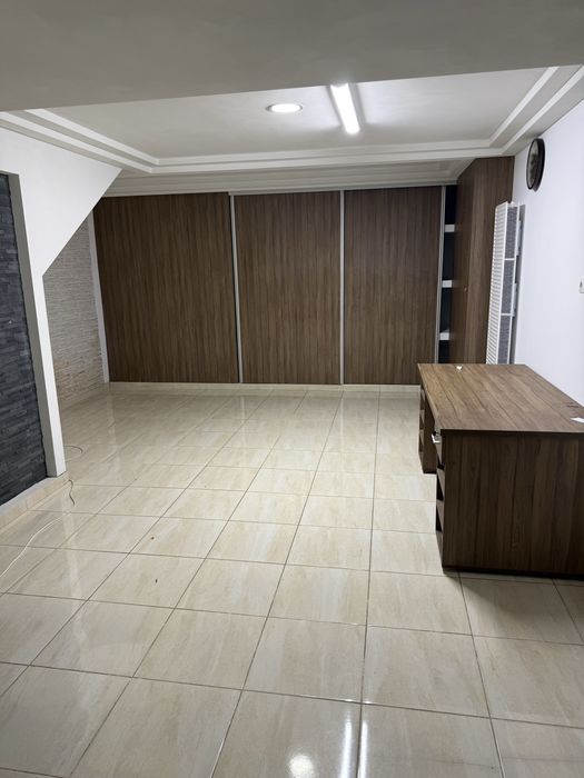 Inchiriez spatiu birou cladirea Milano