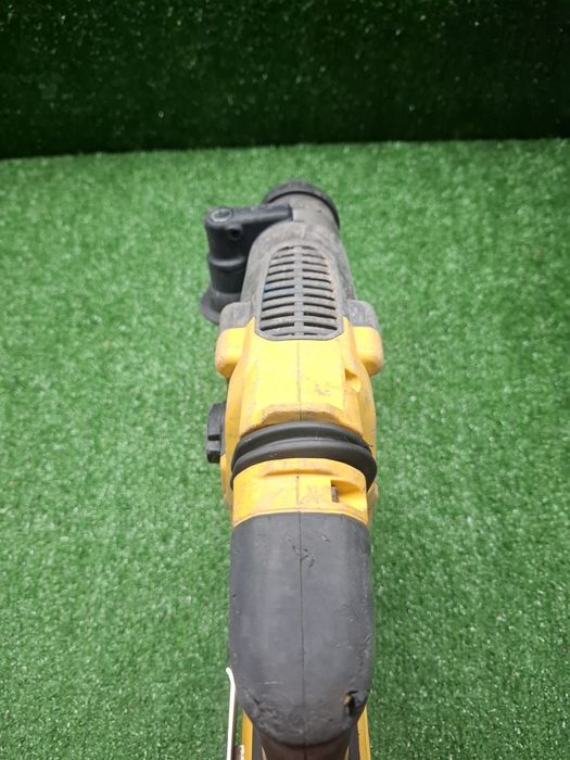 Мощен перфоратор на DeWALT DCH323NT, 54 волта