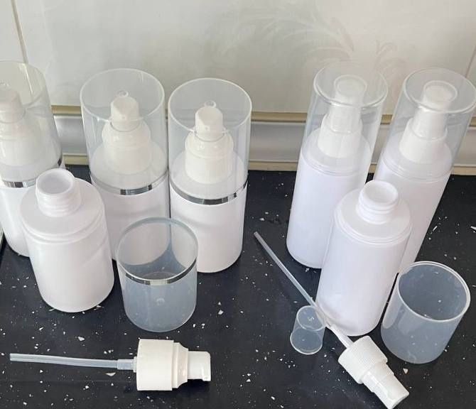 1. Флаконы ПЭТ и стекляные баночки для косметических средств и кремов