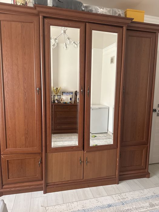 Шкаф сатылады б/у