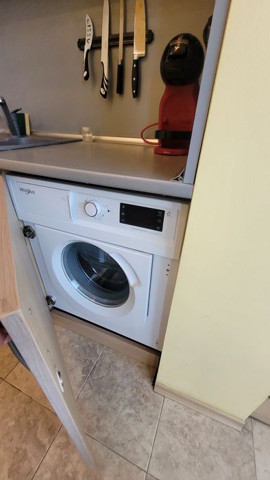 Дава се под наем Четиристаен апартамент в Варна, Окръжна болница - 90 кв.м за 663 € - Снимка #5