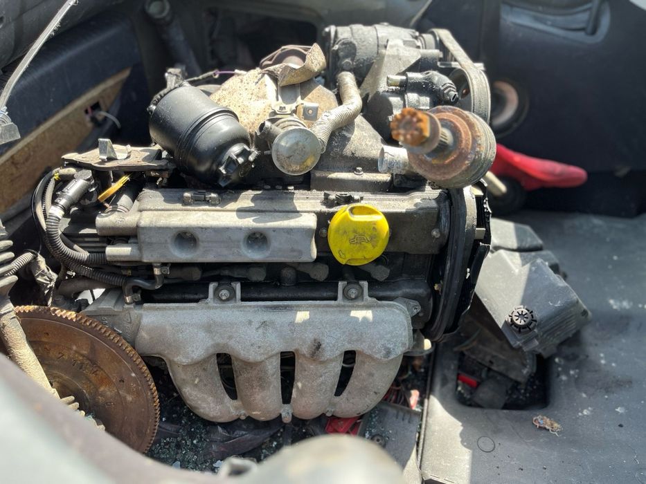 Dezmembrez Opel Tigra 1,4 benzina