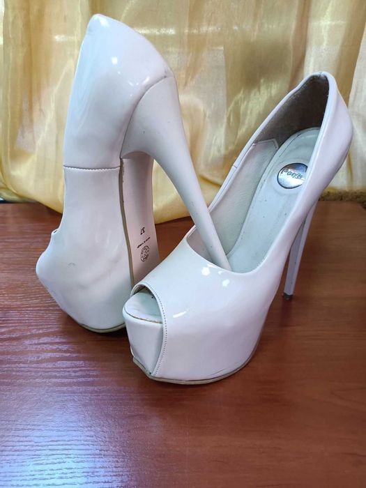 Обувки на токчета