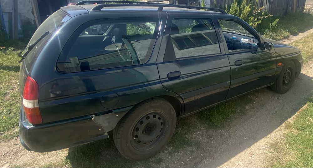 Продам срочно автомобиль