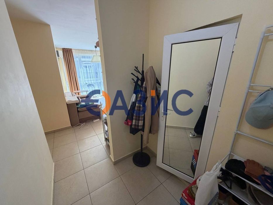 Продава се Двустаен апартамент в к.к. Слънчев бряг - 47 кв.м за 749 €/кв.м - Снимка #1