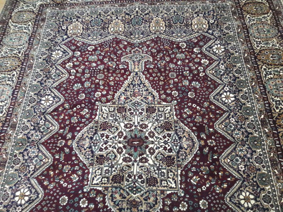 Нов вълнен персийски килим