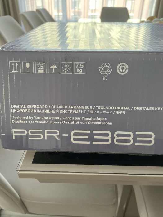 Синтезатор YAMAHA PSR-E383
