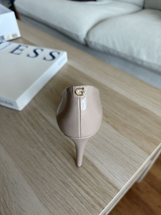 Оригинални Токчета на Guess носени 2 пъти