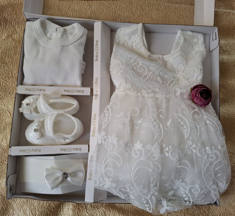 Официална бяла рокля