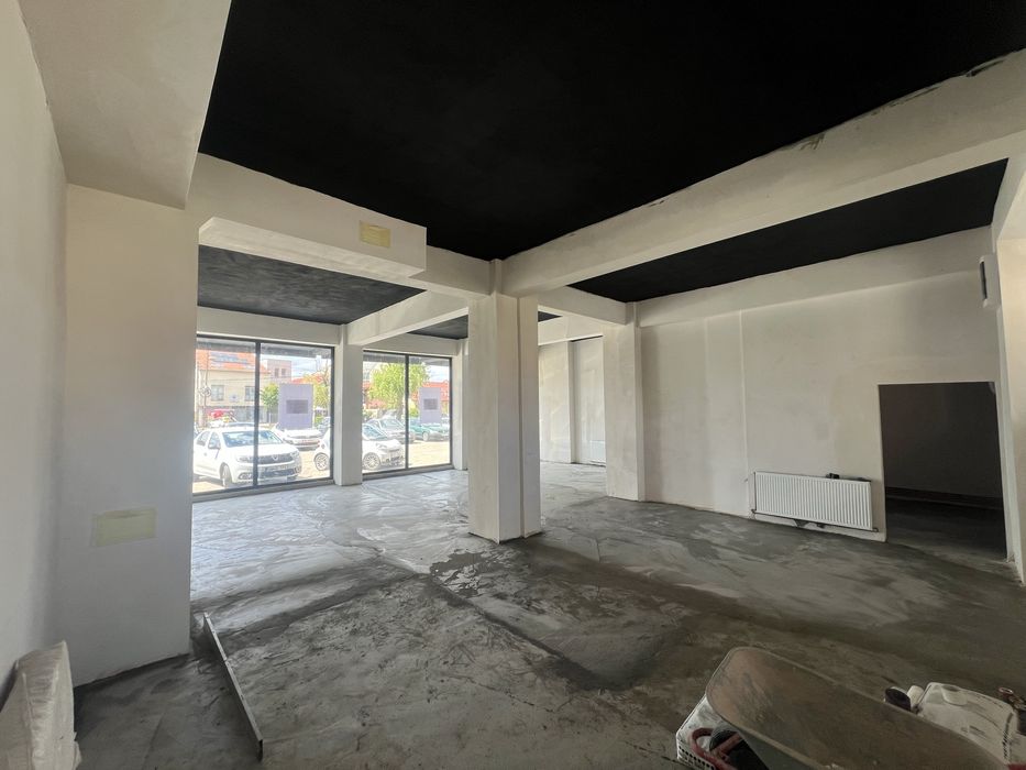 Spatiu Comercial