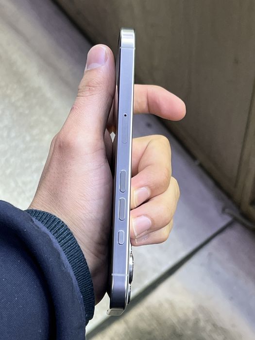 Iphone 16 pro natural