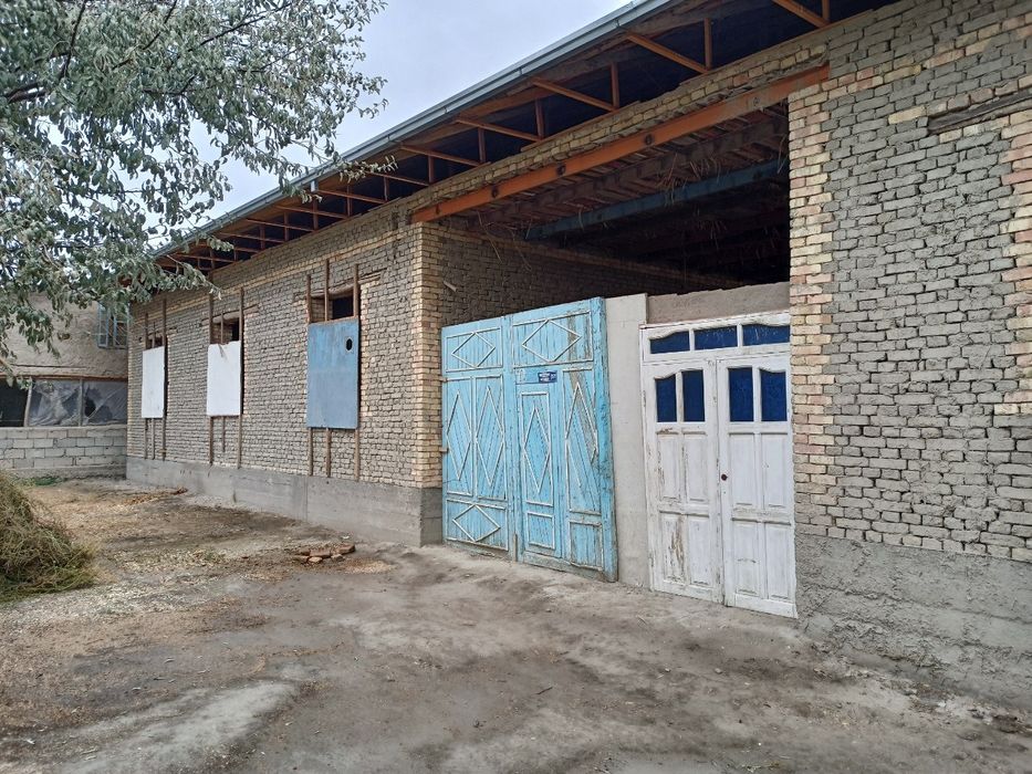 Ховли срочно сотилади