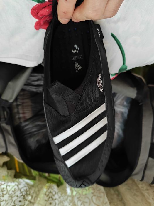 Мини чешки Adidas.