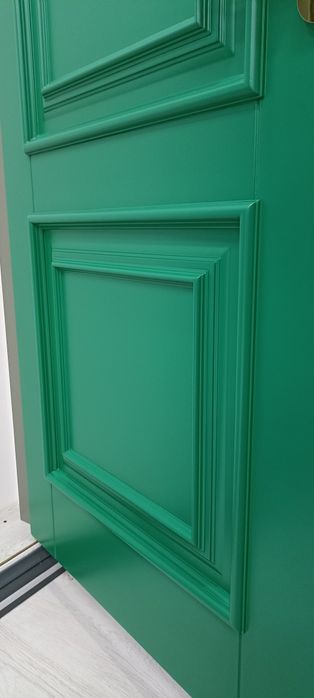 Покраска между комнатные двери