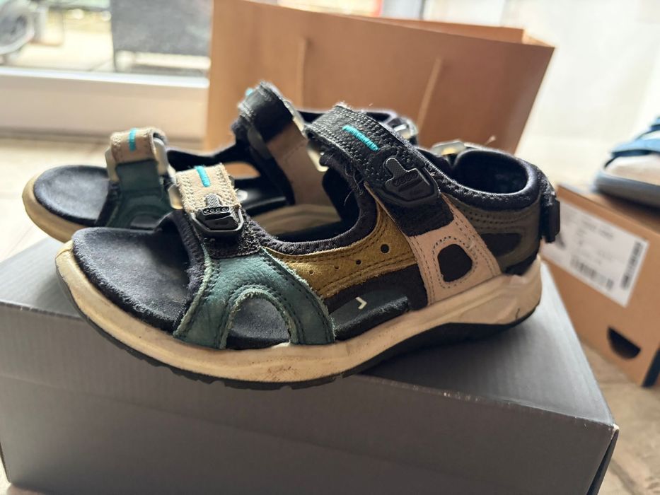 Sandale ecco marime 27